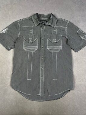 Affliction Gray Short-Sleeve Button Down Shirt with White Stitching